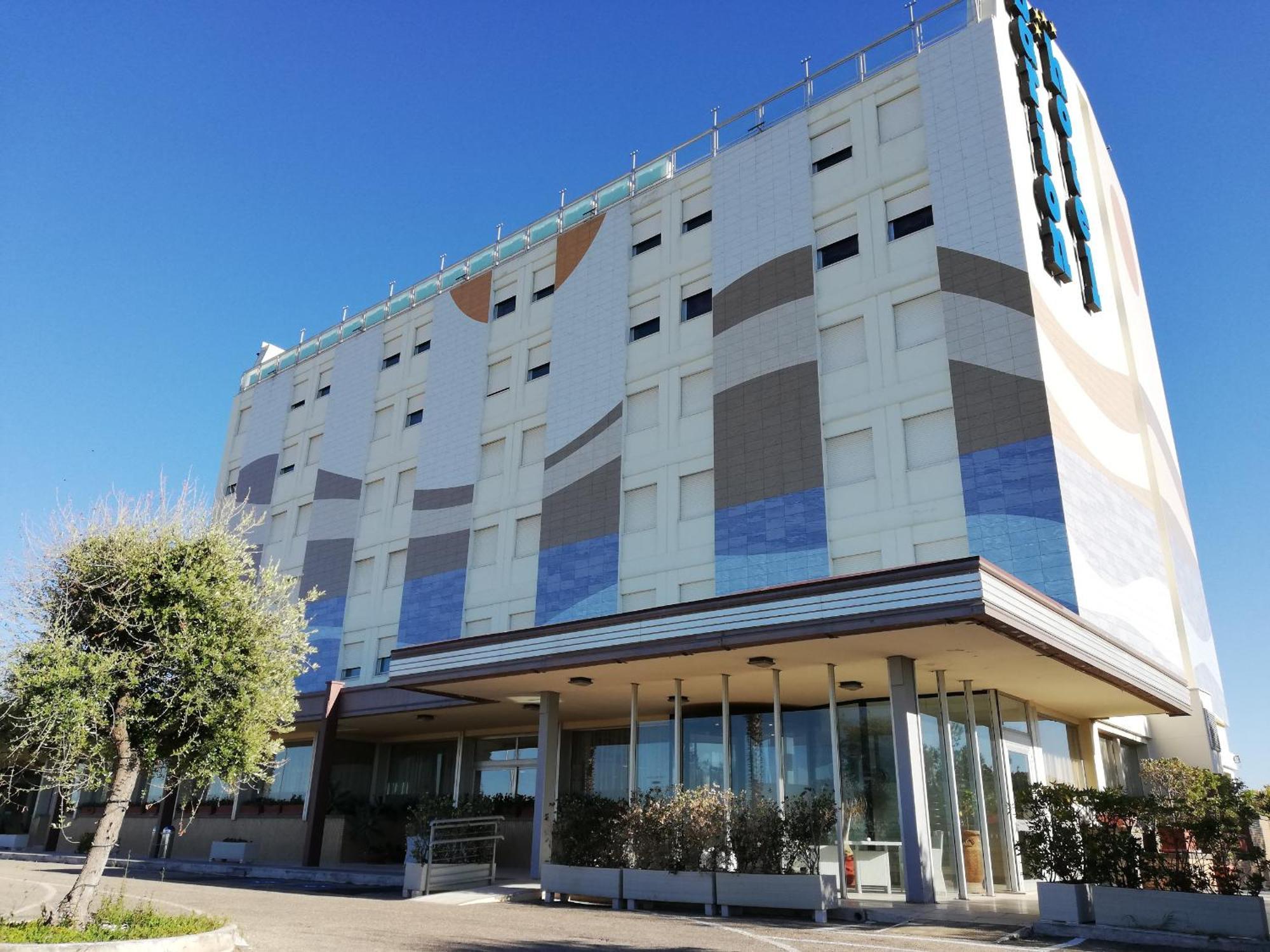 Barion Hotel&Congressi Esterno foto