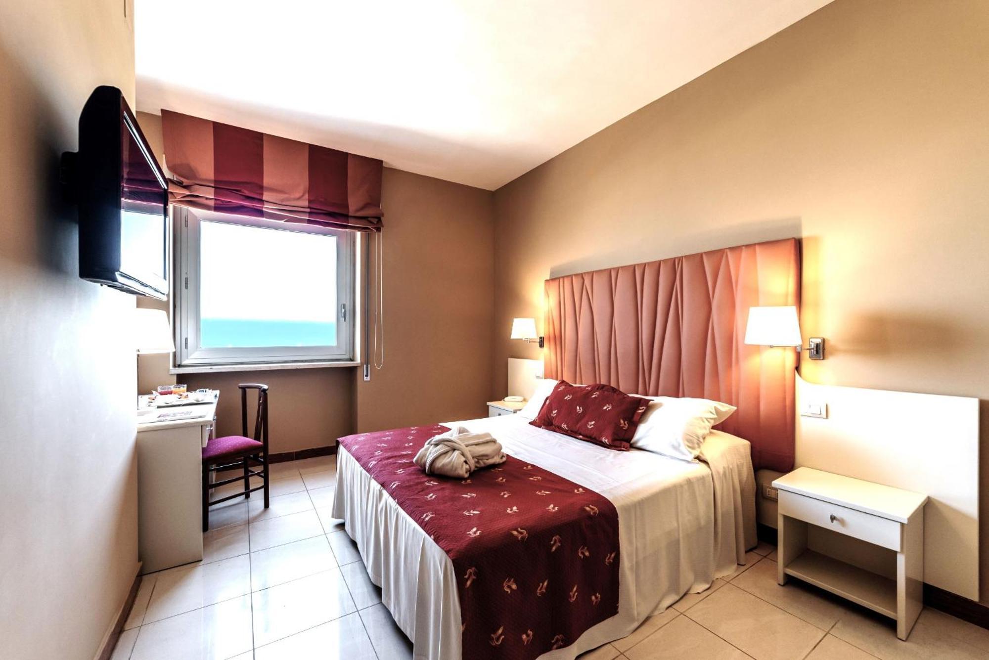 Barion Hotel&Congressi Esterno foto
