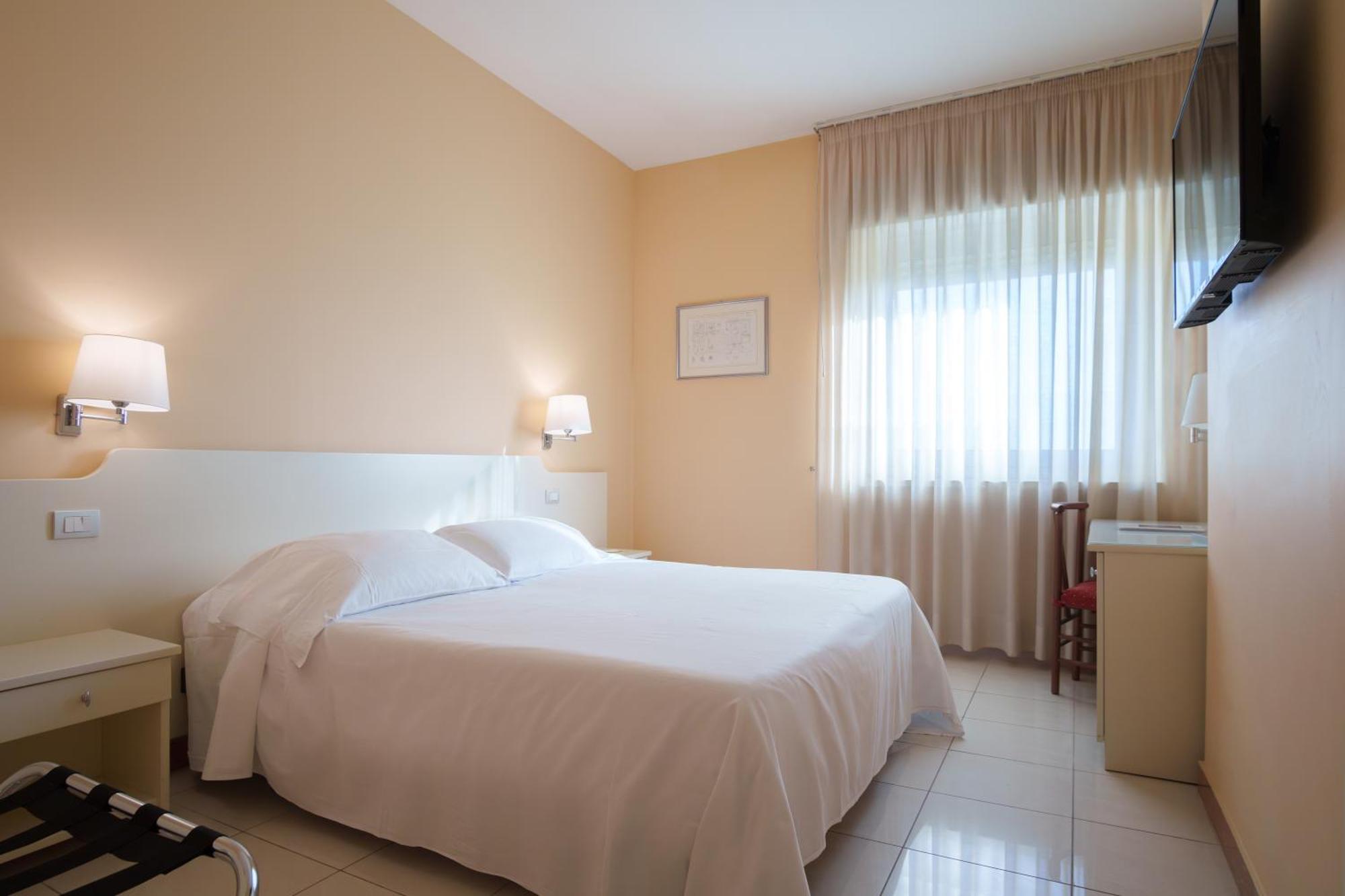 Barion Hotel&Congressi Esterno foto