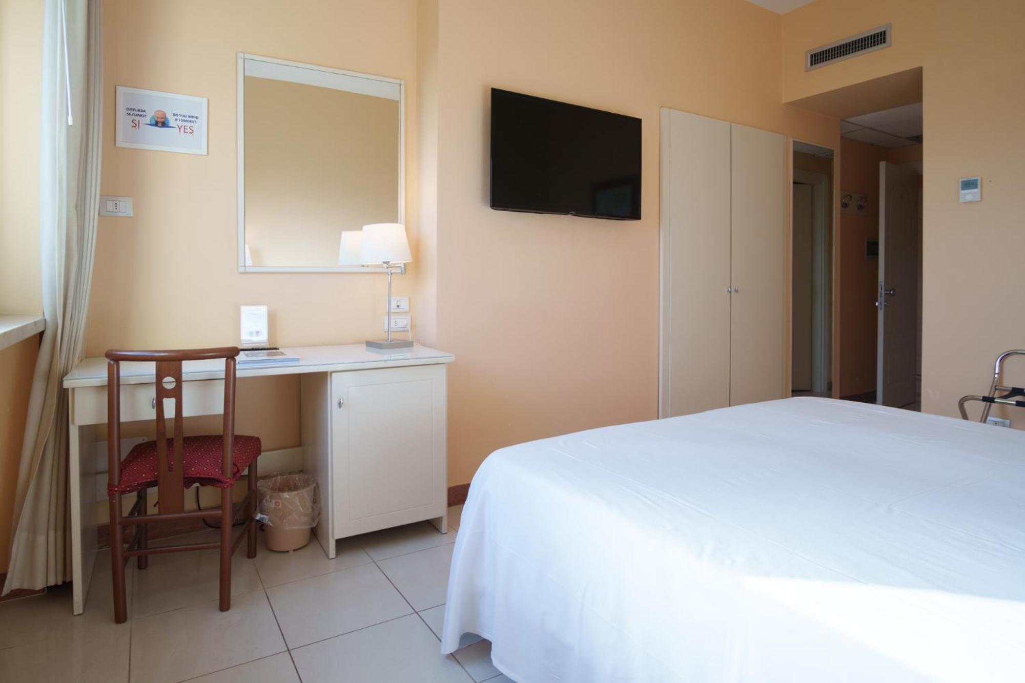 Barion Hotel&Congressi Esterno foto