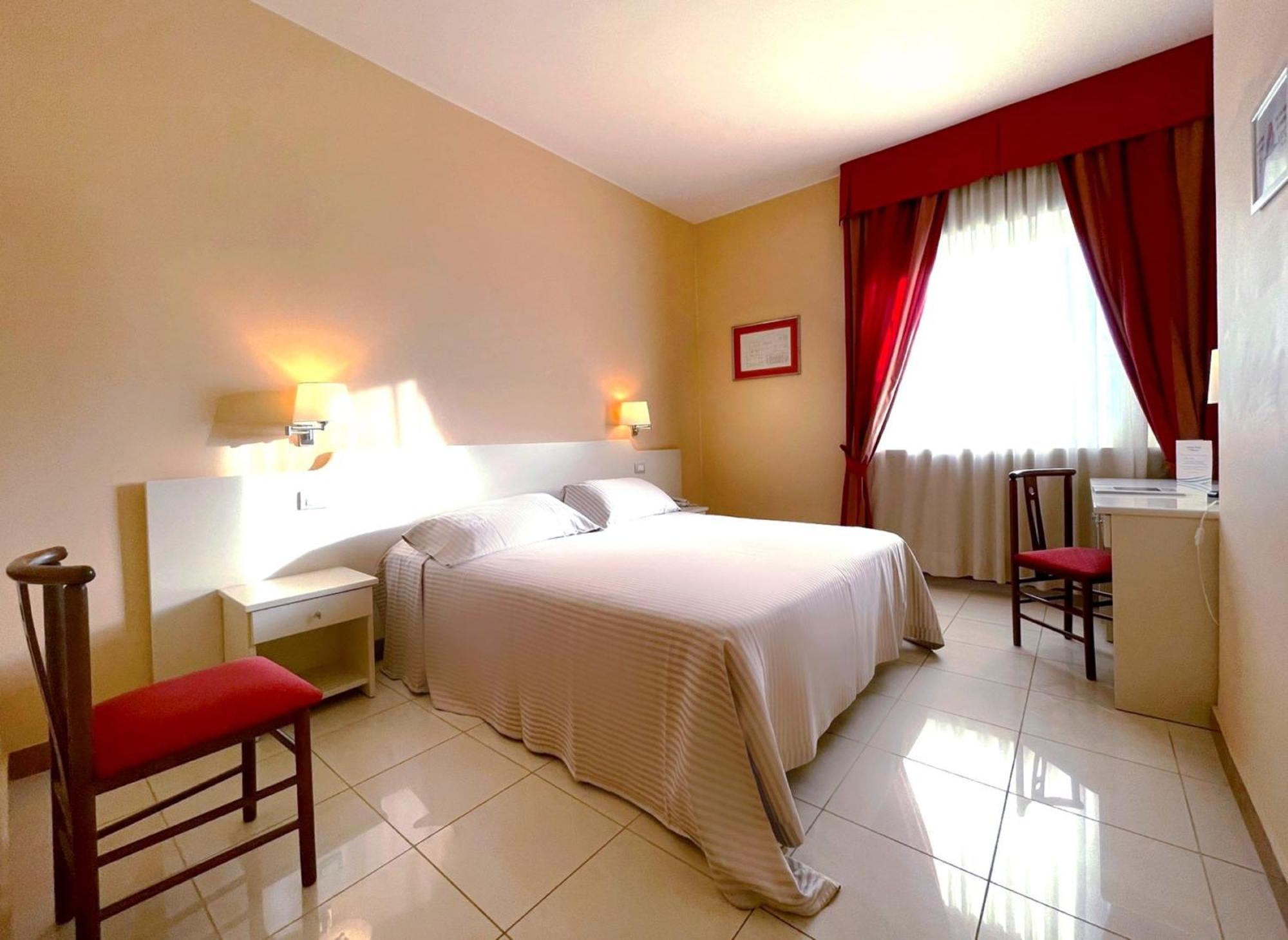 Barion Hotel&Congressi Esterno foto