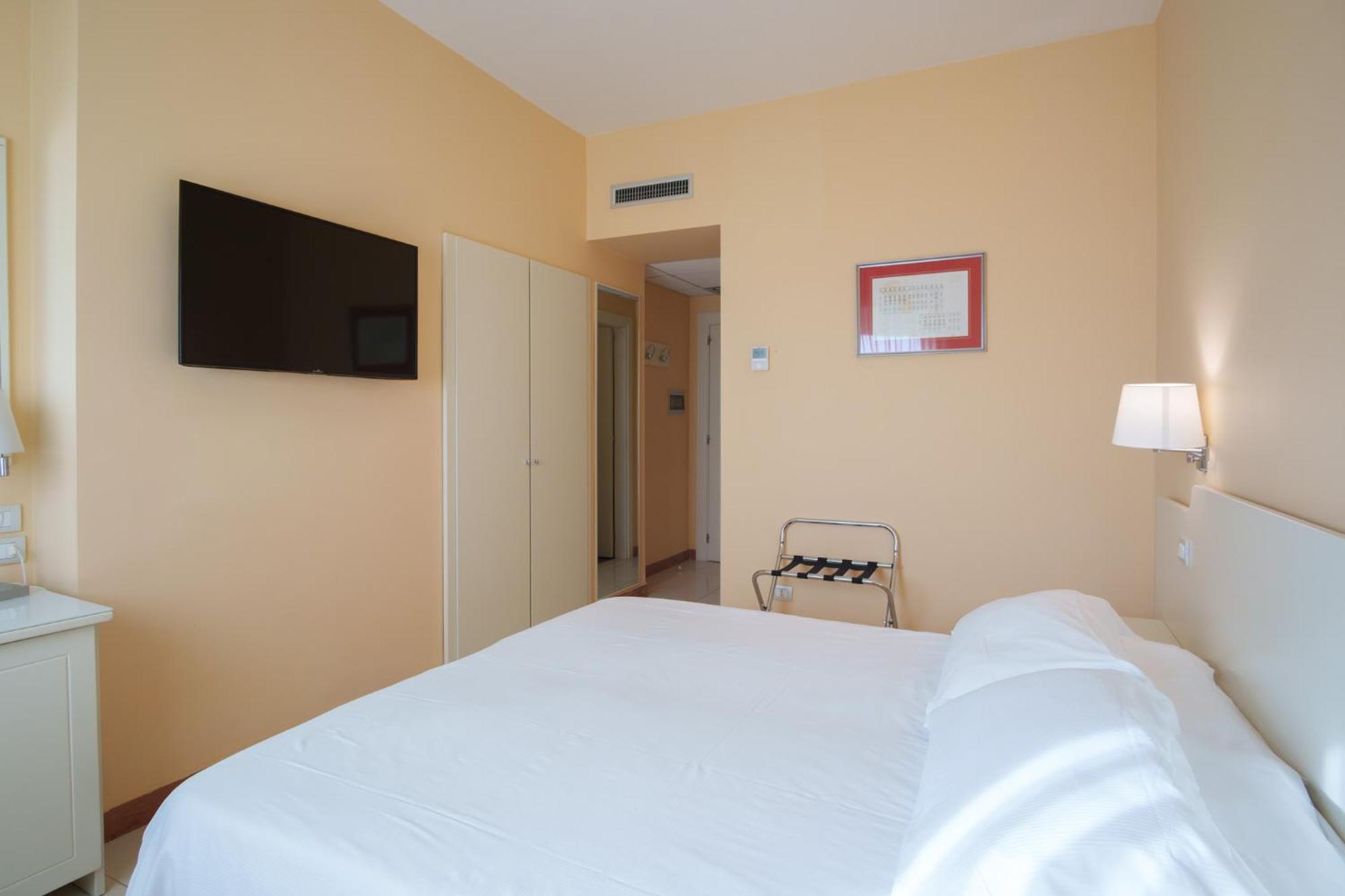 Barion Hotel&Congressi Esterno foto