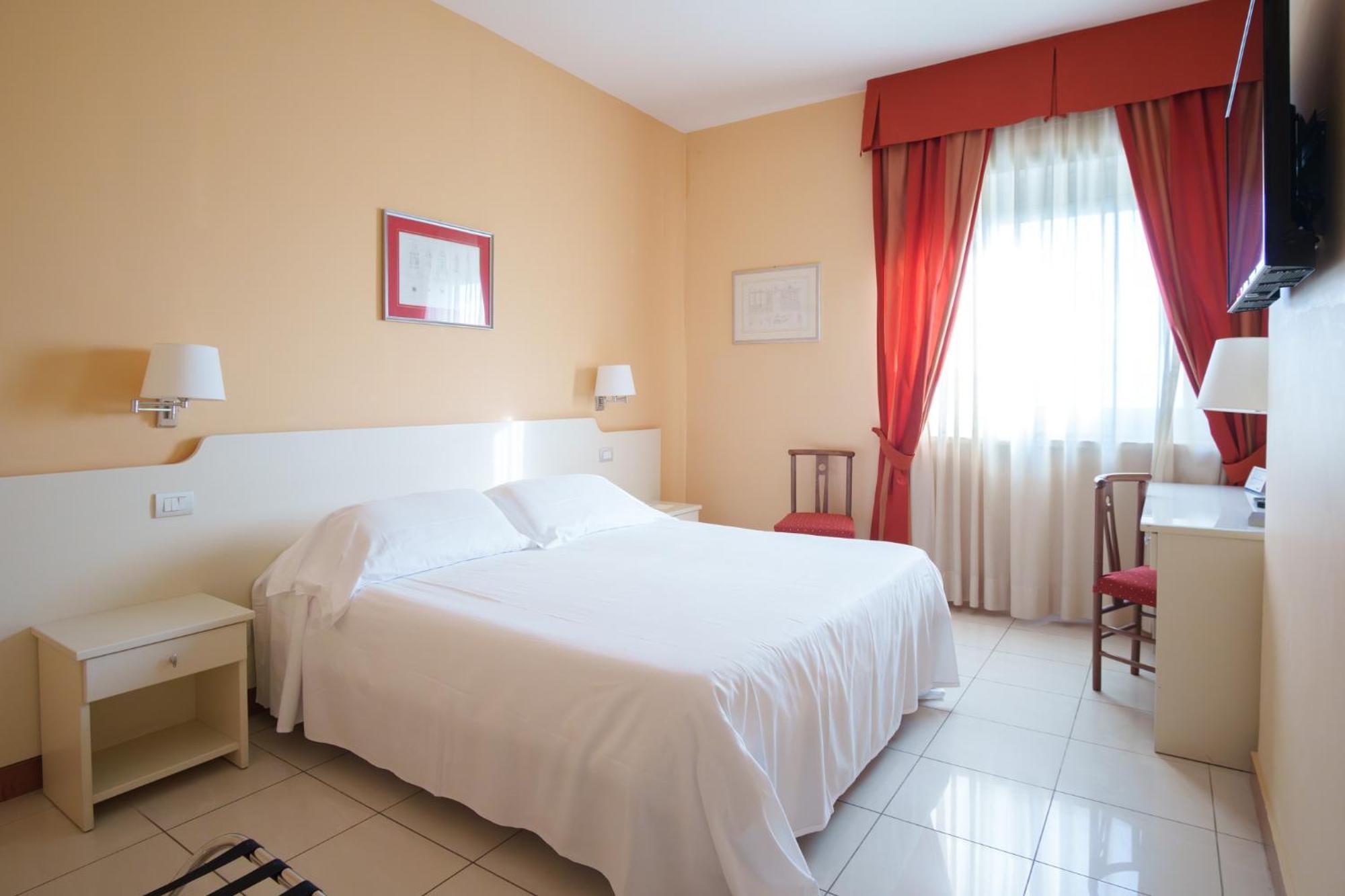 Barion Hotel&Congressi Esterno foto